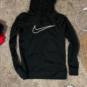 Nike women’s Black Nike Pullover Hoodie